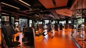 Elegance Hotel
