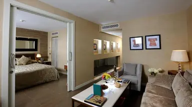 ELEGANCE HOTEL