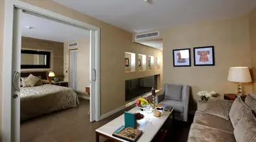 ELEGANCE HOTEL