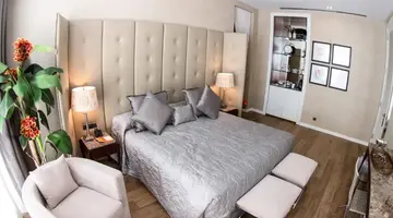 ELEGANCE HOTEL