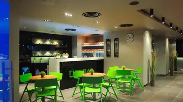 Elegance Hotel