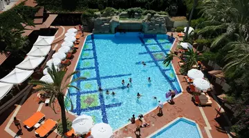 Elegance Hotel