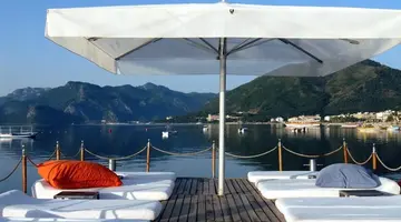 ELEGANCE HOTEL