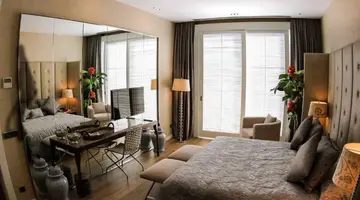 ELEGANCE HOTEL