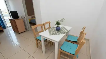 Eleni Palace Apts