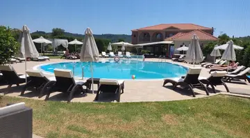 Eleni s Garden & Castello Suites