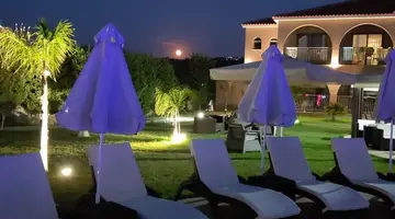 Eleni s Garden & Castello Suites