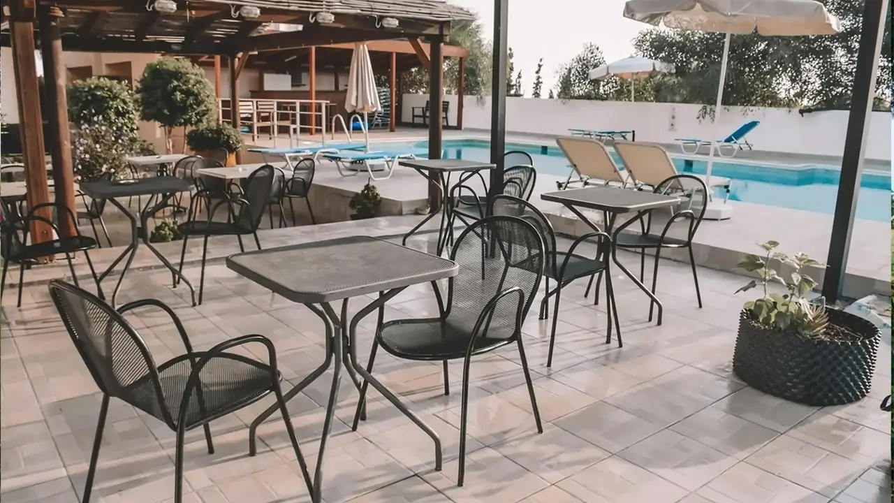 Eleonora Anissaras Hotel