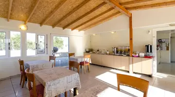 Eleonora Apartments