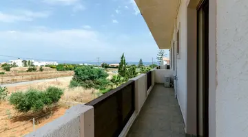 Eleonora Apartments