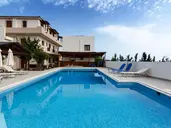 Eleonora Hotel