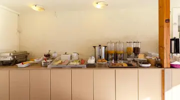 Eleonora Hotel