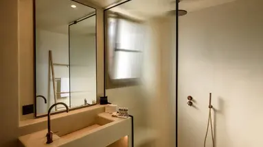 Elessa Hotel