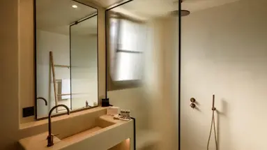 Elessa Hotel