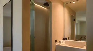 ELESSA HOTEL