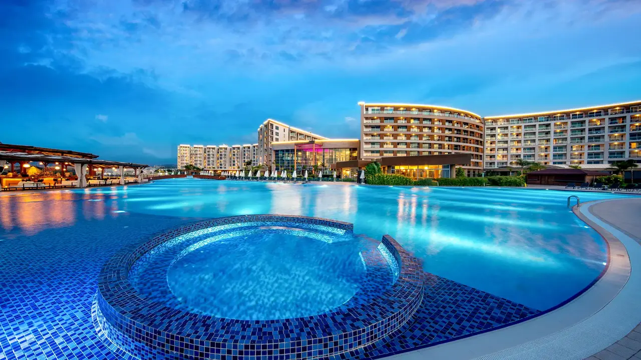 Elexus Hotel