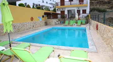 Elgoni Apartments