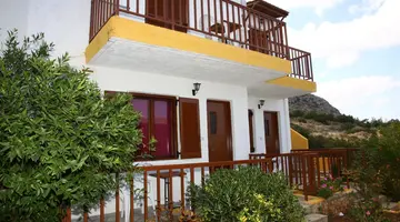 Elgoni Apartments
