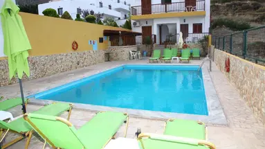 Elgoni Apartments