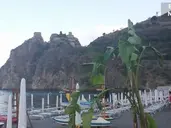 ELI HOTEL