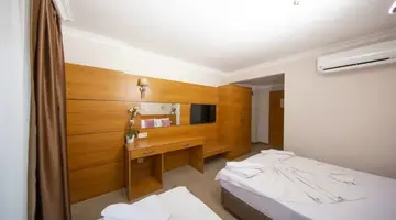 Elit Life Hotel (ex. Beso Beach Hotel)