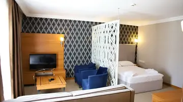 Elit Life Hotel (ex. Beso Beach Hotel)