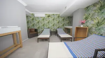 Elit Life Hotel (ex. Beso Beach Hotel)