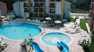 Elite I Apartments