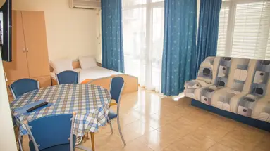 Elite I Apartments