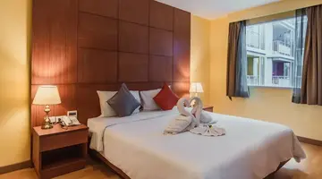 ELITE SUITE PATONG (ex. BAUMAN RESIDENCE)