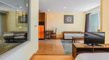 ELITE SUITE PATONG (ex. BAUMAN RESIDENCE)