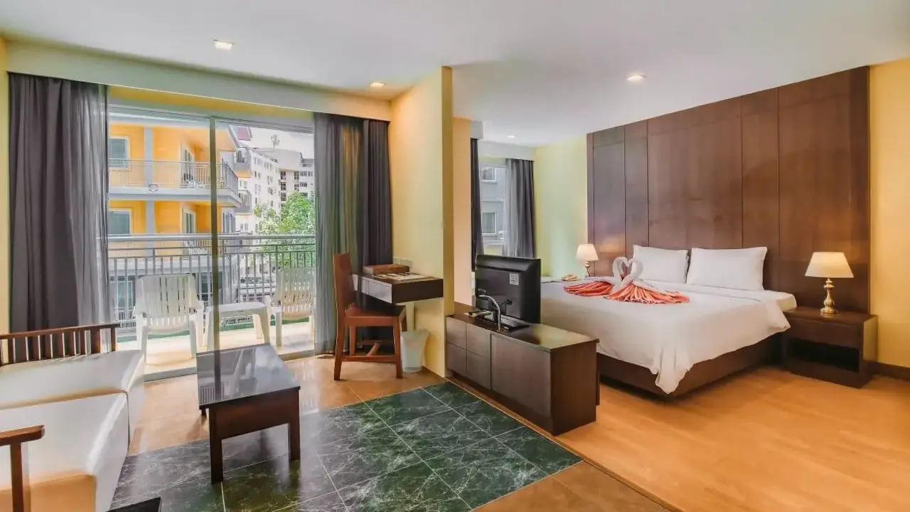 ELITE SUITE PATONG (ex. BAUMAN RESIDENCE)