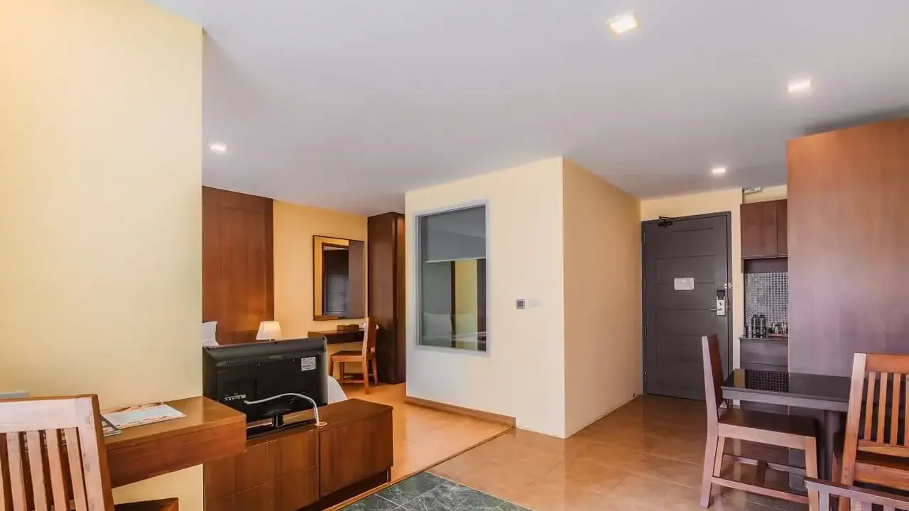 ELITE SUITE PATONG (ex. BAUMAN RESIDENCE)