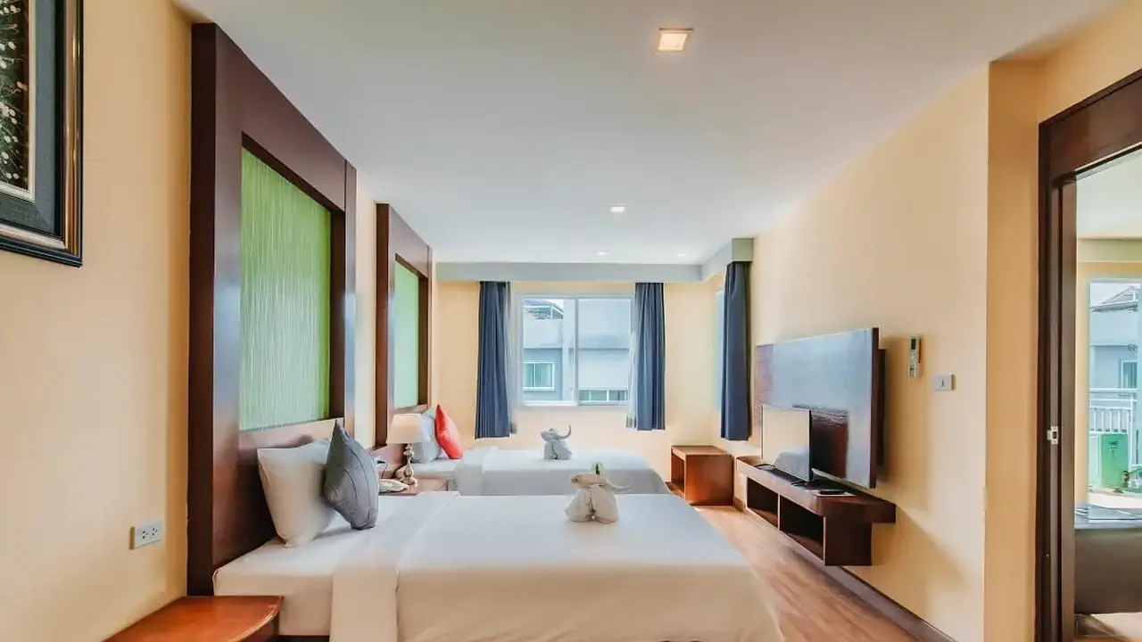ELITE SUITE PATONG (ex. BAUMAN RESIDENCE)