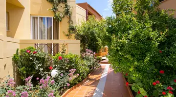 ELOTIA HOTEL
