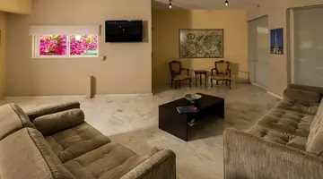 Elotia Hotel