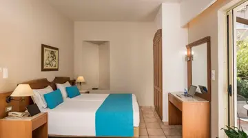 Elotis Suites