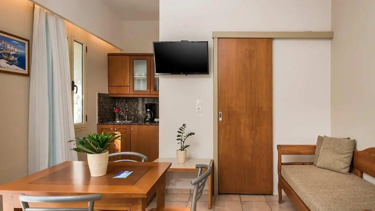 ELOTIS SUITES