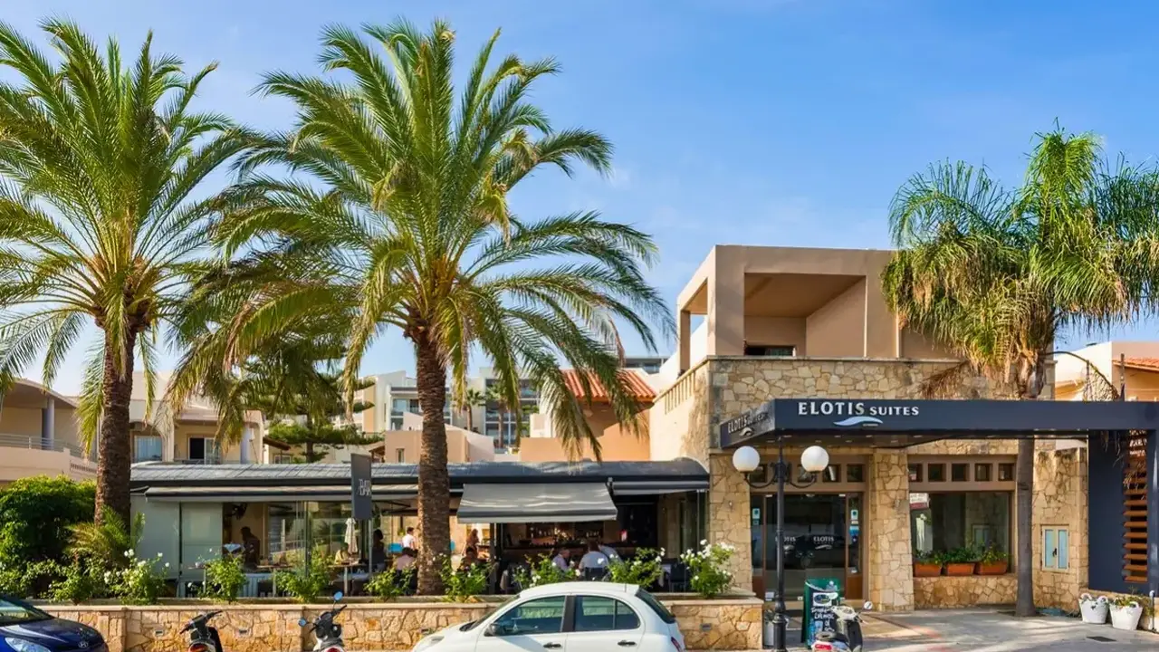 Elotis Suites