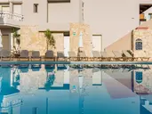 Elotis Suites
