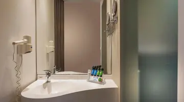 Elotis Suites