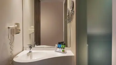 Elotis Suites