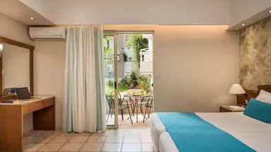 Elotis Suites
