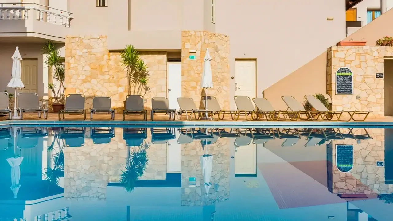 Elotis Suites
