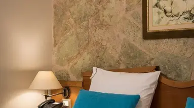 Elotis Suites