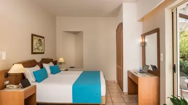 Elotis Suites