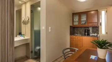 Elotis Suites