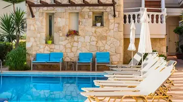 Elotis Suites