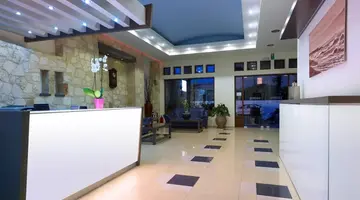 Elotis Suites