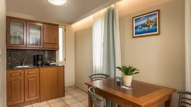 Elotis Suites